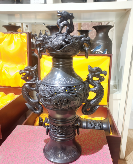 Republic of the CongoEggshell black pottery cup